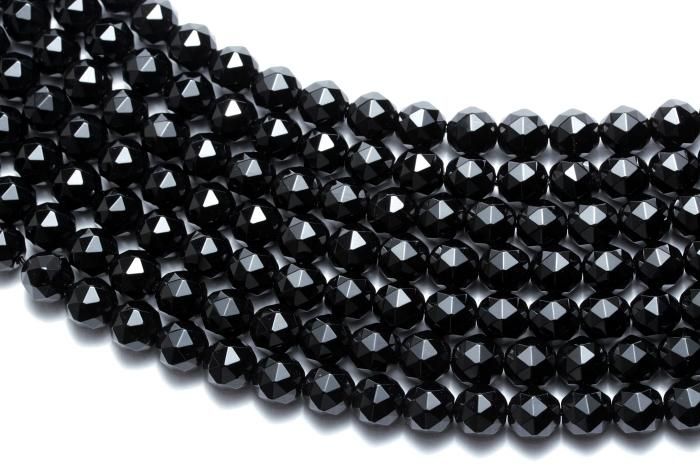 【AAAランク】モリオン(黒水晶)カットビーズ【8mm】半連(約20cm)〜 MOBMO-1012