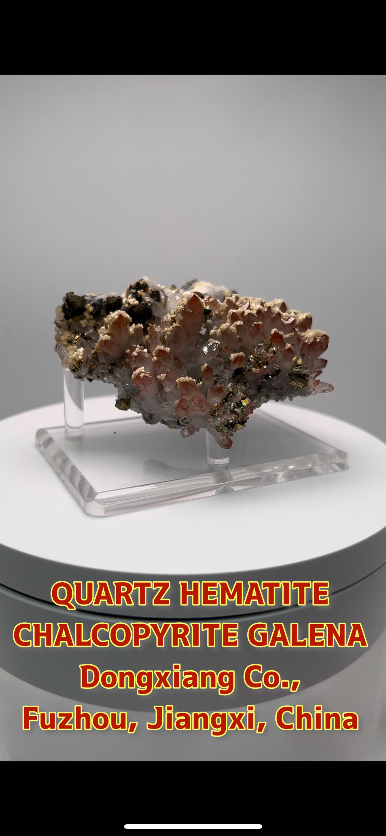 【赤く染まるクォーツ】黄銅鉱と方鉛鉱が共演する中国・江西省の標本💎
Quartz with Hematite, Chalcopyrite & Galena – Jiangxi, China