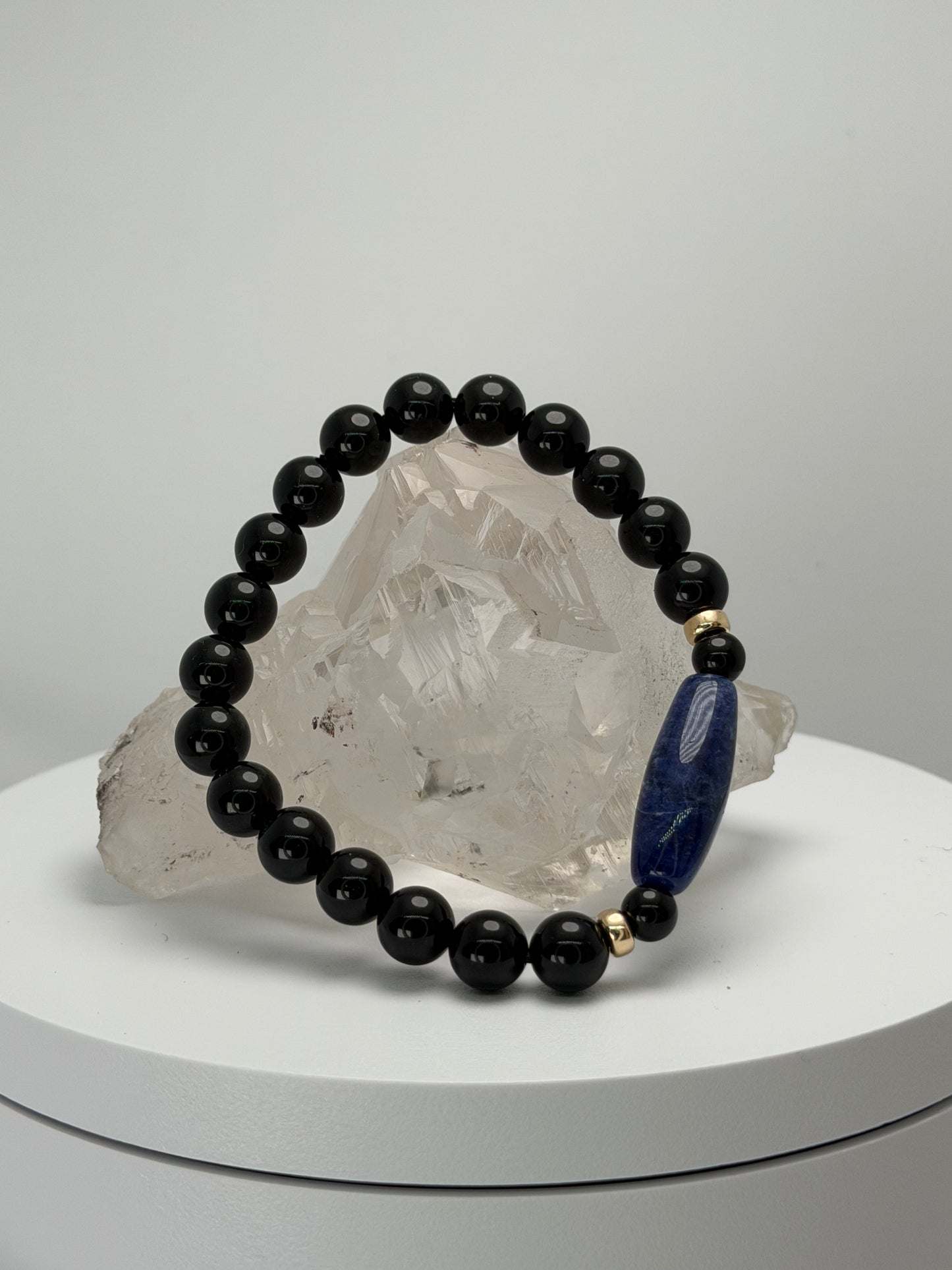 知性を纏う守り｜ソーダライト天珠 × モリオン デザインブレス　[国内加工 KOUSHUYA望月作天珠]　003