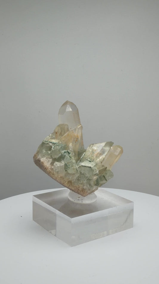【SALE】水晶andフックサイト　マダガスカル産　sa010