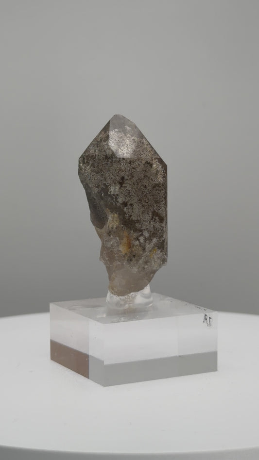 【ブラジル　ジアマンチーナ産】 ガーデンクォーツ　自然結晶　001