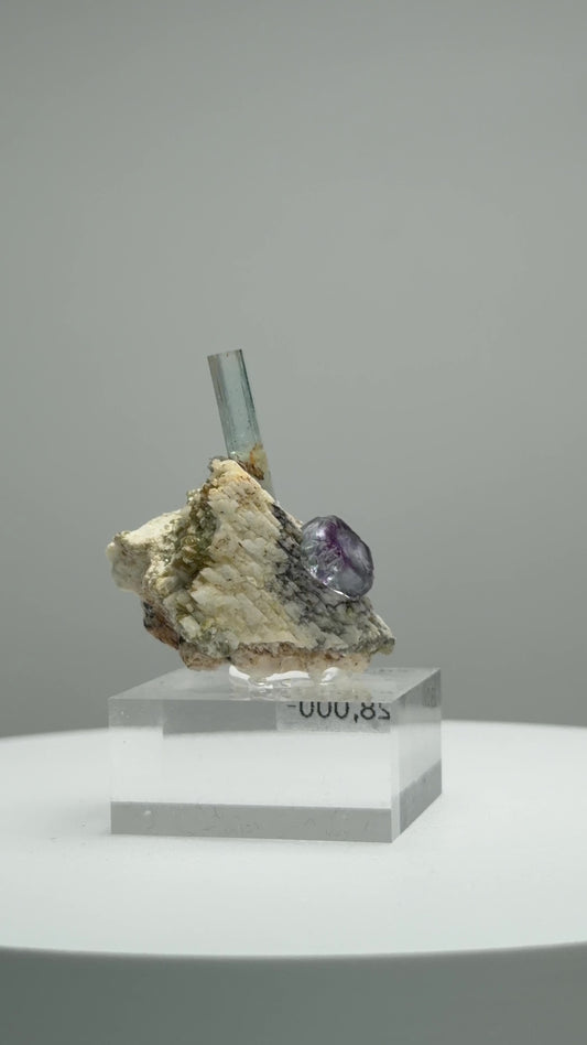 【名産地エロンゴ】アクアマリン＆フローライト Erongo Mountains, Namibia